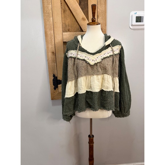 POL Tops - POL Olive Green Cropped Boho Hoodie Sweater Floral Tiered Gauze UWT604 Large